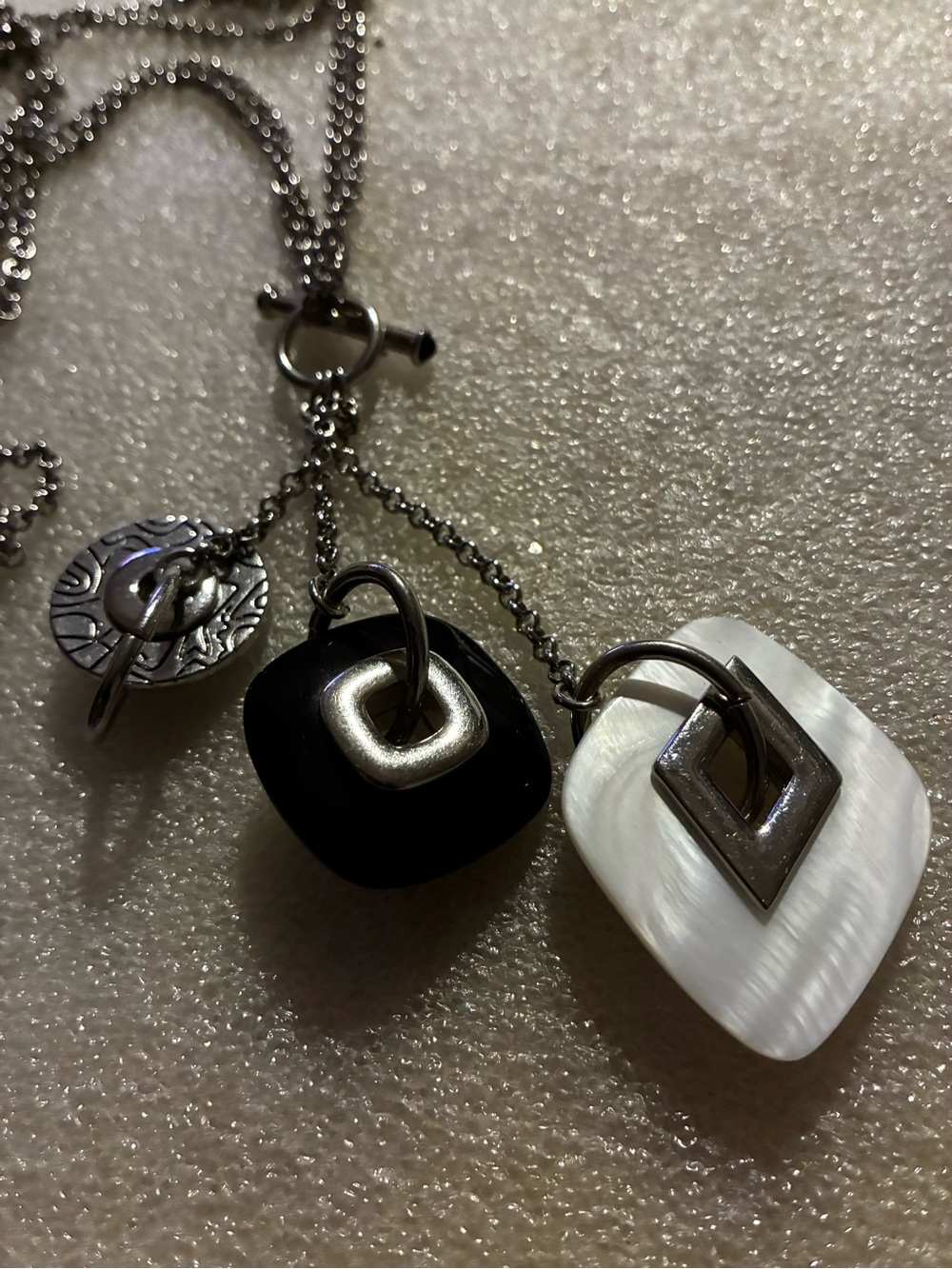 Black onyx & White mother of pearl Pendant Necklace - Silver Accents